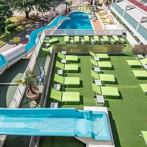 Alexander Hotel